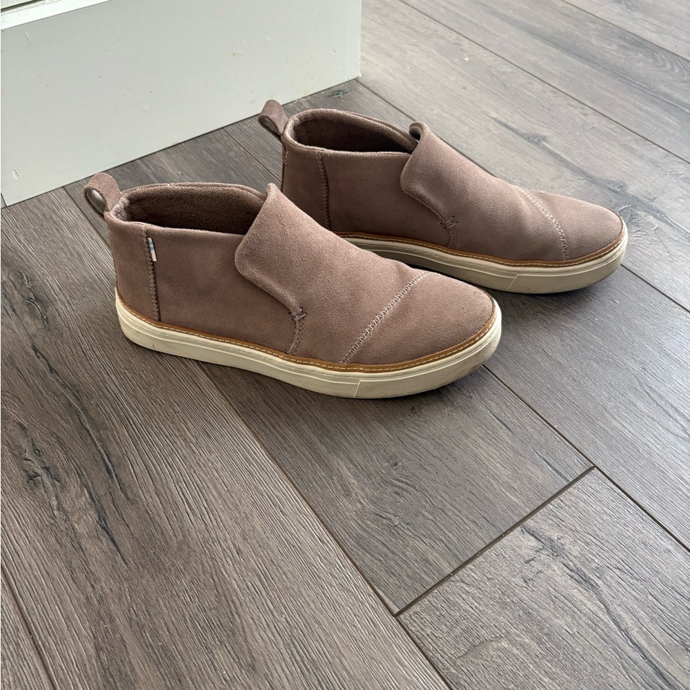 Toms Women's Tan Slip-On Sneakers